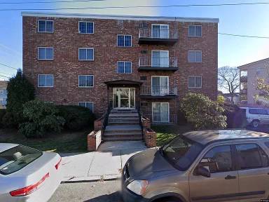 Main picture of 4 Church St