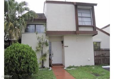 Main picture of 9721 NW 5th Ln