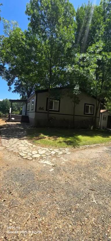 Main picture of 1595 Orchard Rd
