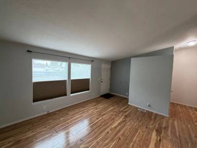 Main picture of 175 S 69th Pl