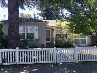 Main picture of 1210 Hudson St
