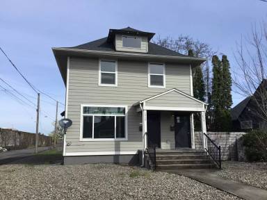 Main picture of 1033 N Webster St