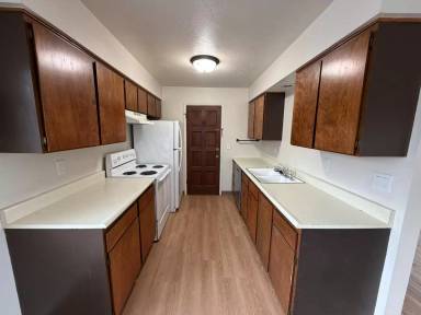 Main picture of 225 N 8th St