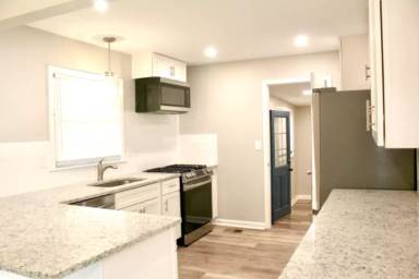 Main picture of 1077 Curtis Dr
