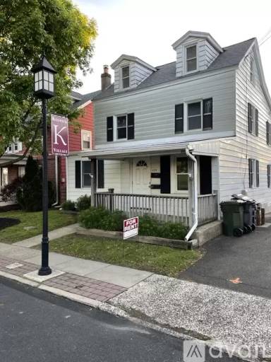Main picture of 434 N Easton Rd