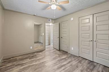 Main picture of 5182 Linbar Dr