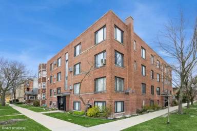 Main picture of 2843 W Arthur Ave