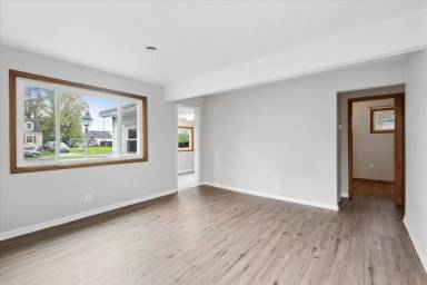 Main picture of 4411 Kenmore Ave