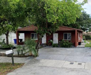 Main picture of 716 NW 15th Ave