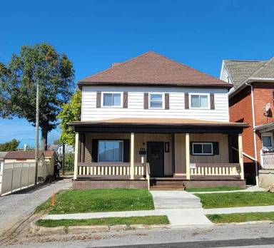 Main picture of 109 N 12th Ave