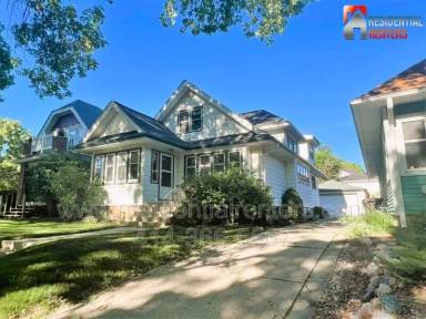 Main picture of 2374 N 61st St