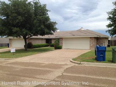 Main picture of 600 Park Place Dr