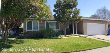Main picture of 1892 Lynwood Dr