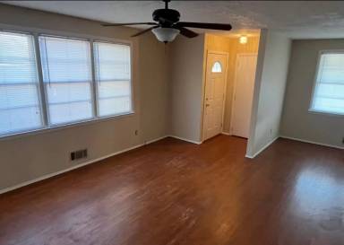 Main picture of 3012 Pinewood Dr