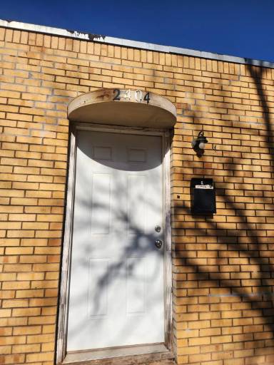 Main picture of 2404 E Randolph Ave
