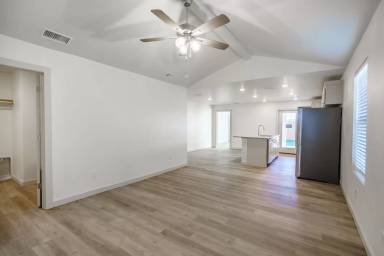 Main picture of 8013 Date Ave