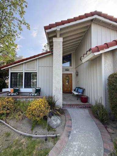 Main picture of 2966 Chippewa Ave