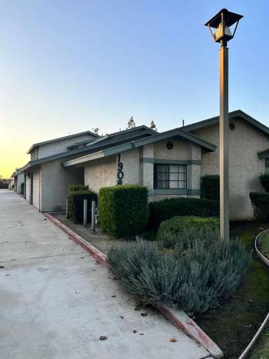 Main picture of 1908 S Mountain Ave