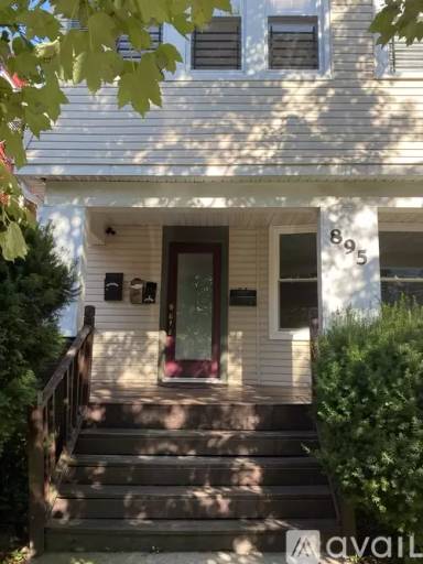 Main picture of 895 S 20th St