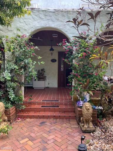 Main picture of El Portal home