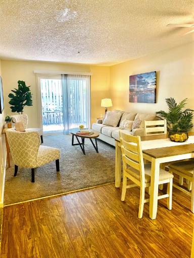 Main picture of 8025 Beverly Dr