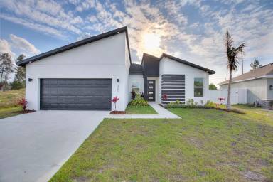 Main picture of 399 Begonia Ct