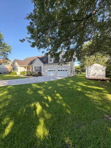 Main picture of 104 Bogey Ct