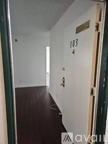 Main picture of 6121 Woodman Ave