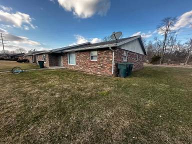 Main picture of 2704 W Cypress Dr