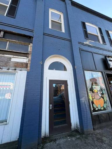 Main picture of 157 NE Main St