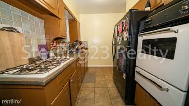 Main picture of 2410 28th St