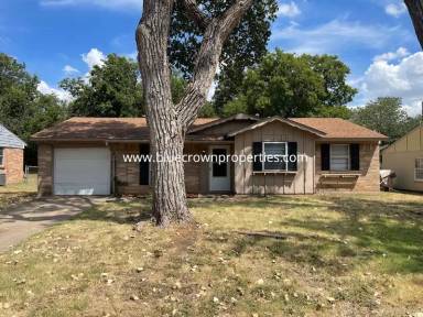 Main picture of 1300 Johns Dr