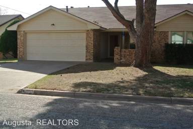 Main picture of 2310 Kerry Ln