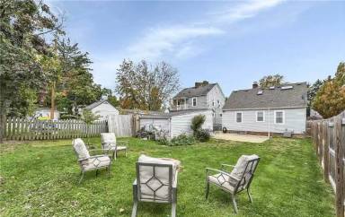 Main picture of 3387 W 151st St