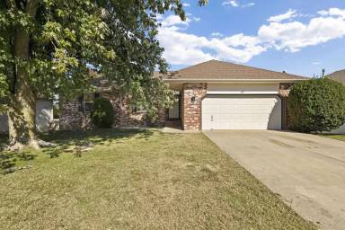 Main picture of 617 SE Hills Ct