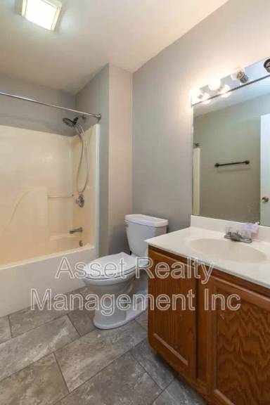 Main picture of 8613 Little Field Way