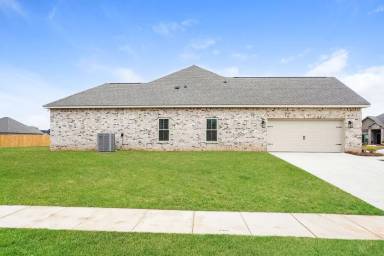 Main picture of 205 Emberwood Way