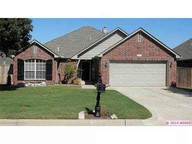 Main picture of 8407 S 110th East Ave