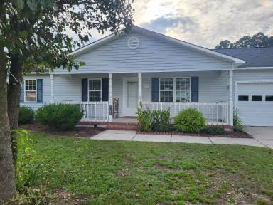 Main picture of 108 Burrell Ln