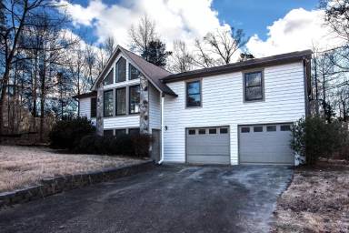 Main picture of 2250 Sims Dr NE