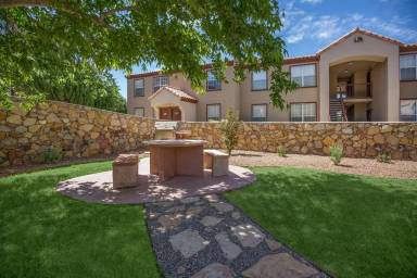 Main picture of Casas De Soledad
