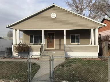 Main picture of 147 E Truman Ave