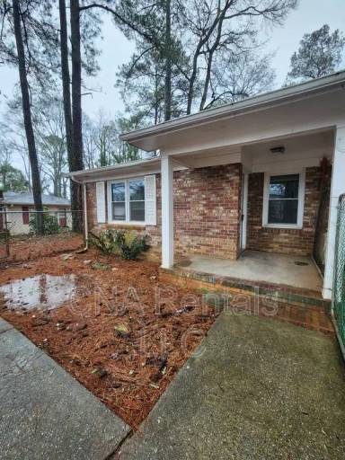 Main picture of 5439 Carol Cir SW