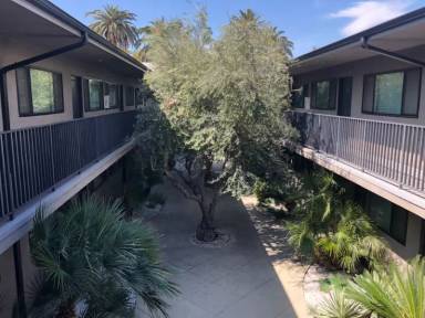 Main picture of 1824 N Gramercy Pl