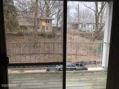 Main picture of Oakcrest Condominiums