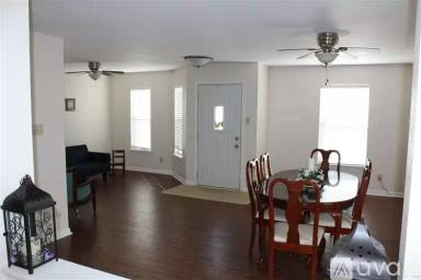 Main picture of 2582 Chilton Dr