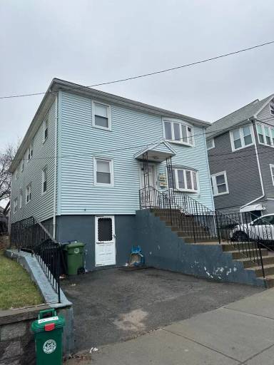 Main picture of 66 Olcott St