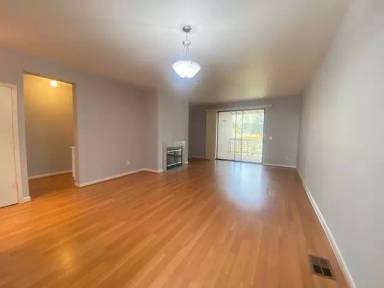 Main picture of 2677 Oak Rd