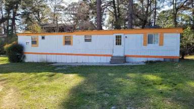 Main picture of 205 Holt Ave