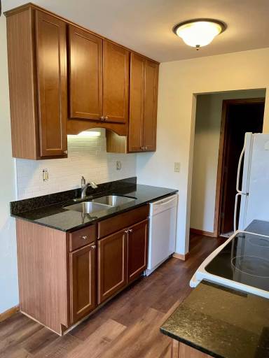 Main picture of 769 Como Ave